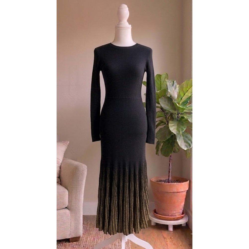 Moon River Black to Gold Ombre Ribbed Midi Dress
